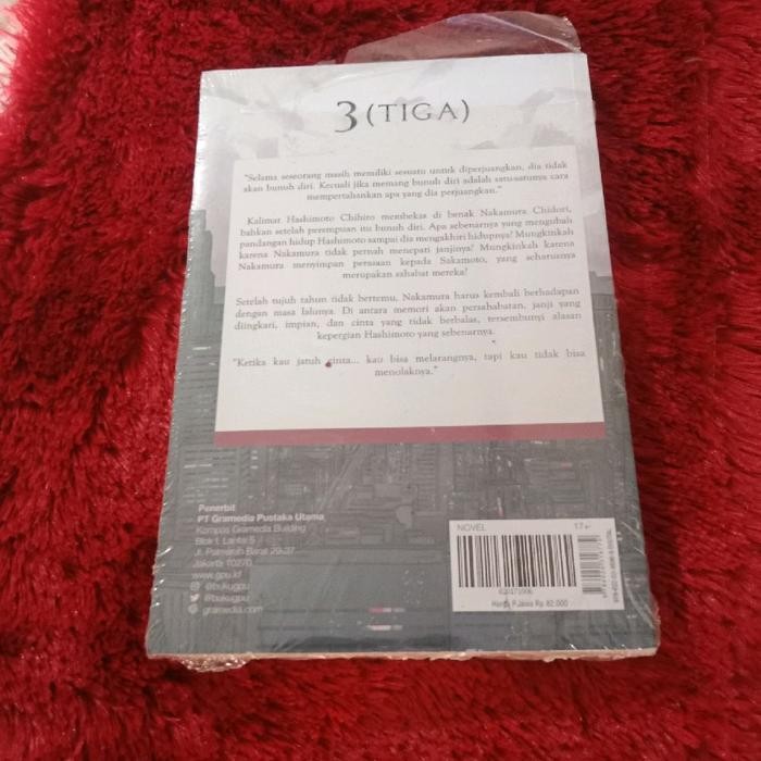 novel 3 ( Tiga ) oleh Alicia Lidwina