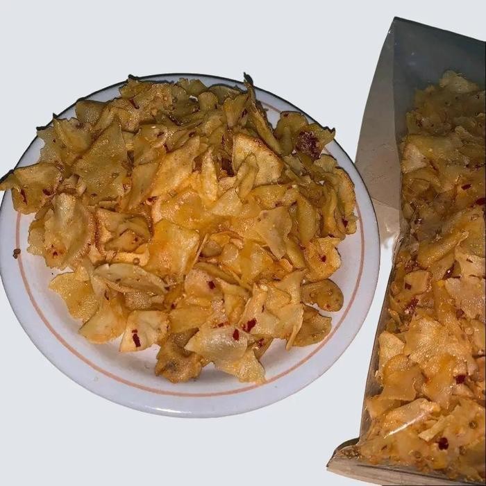 

Kripik Singkong Rasa Ketumbar Pedas Berat 1 kg Keripik Camilan