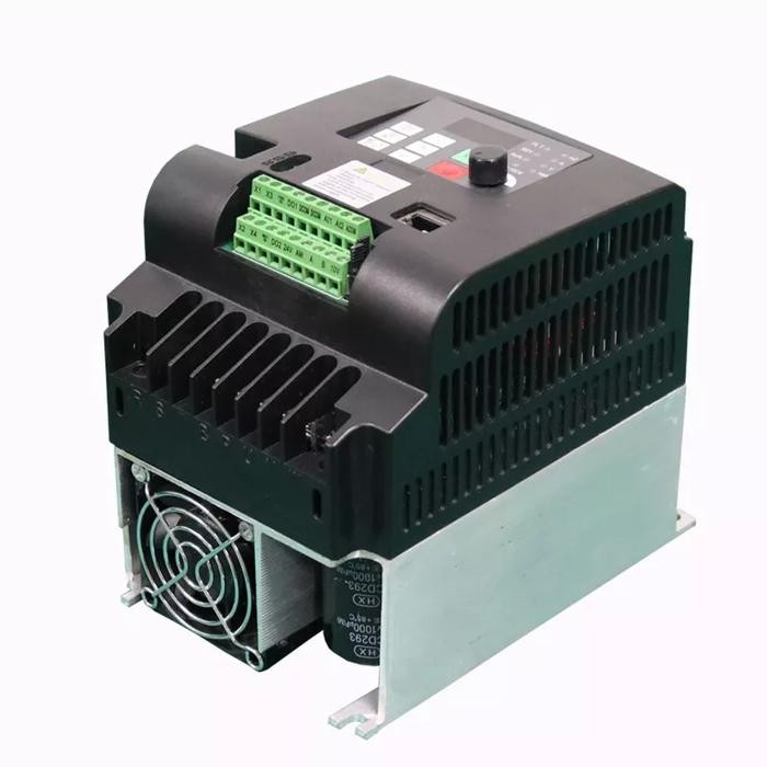VFD INVERTER 5,5KW INPUT/OUTPUT 3PHASE 220V