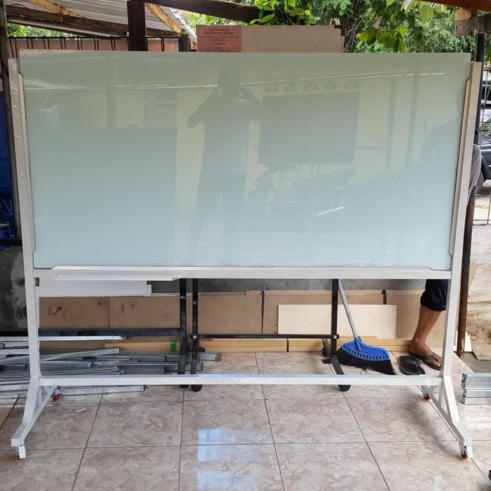 

glassboard standing 120x180 magnetic
