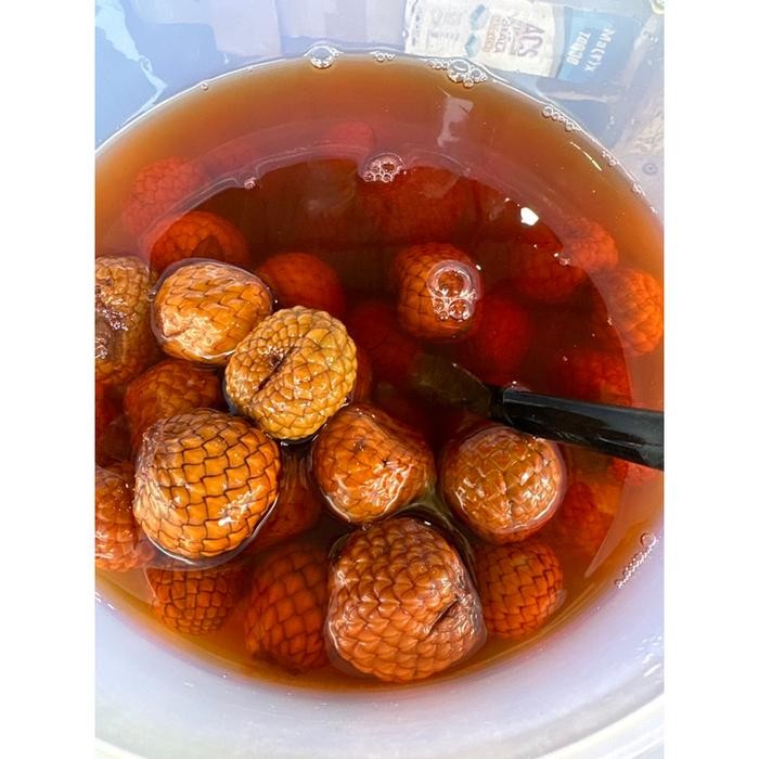 

Aneka Manisan Khas Kalimantan / Asam Paya / Manalagi / Salak / Mangga / Persik 300gr