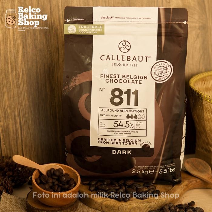 

CALLEBAUT Dark Chocolate Couverture Callets 811-54,5% BPOM - 250gr - Cokelat, Baking