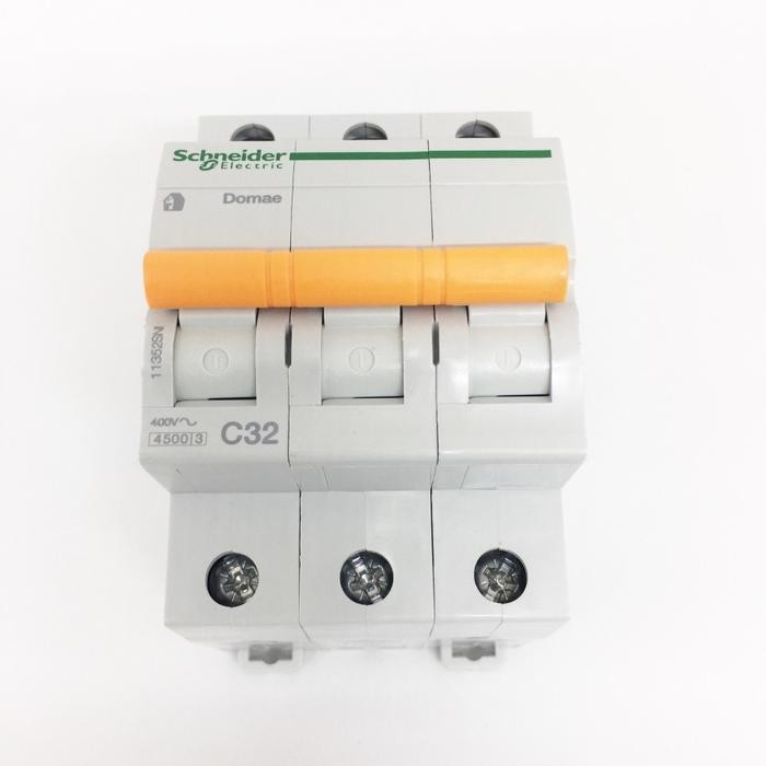 MCB DOMAE "SCHNEIDER" 3 PHASE 32A