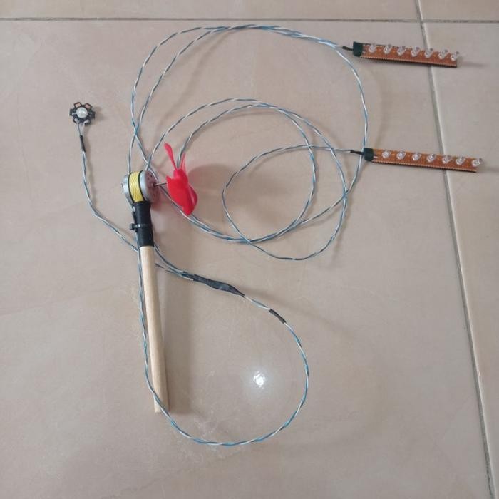 (Good) lampu layangan suwangan sayap kanan kiri rgb tengah hpl ( 2 baling" besar dan kecil) bonus 1