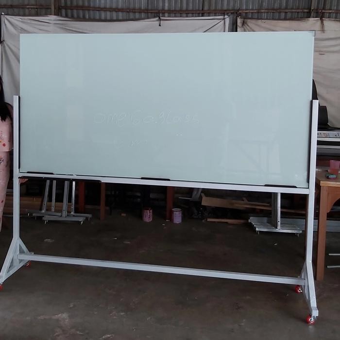 

glassboard standing 120 x 240 cm Nonmagnet