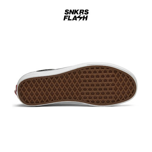 VANS Old Skool Black White Sepatu Sneakers Unisex - VN000D3HY28 - Size 44.5