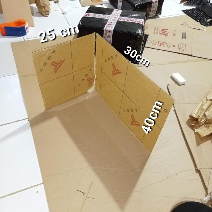 

Akrilik Display Siku Custom Uk 30 X 25 X 40 Cm Tebal 3 Mm