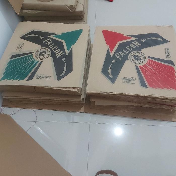 

(Good) ketas layangan 2 warna kertas litho grade A1 kuat dan tahan lama cocok bwt layangan sukhoi/