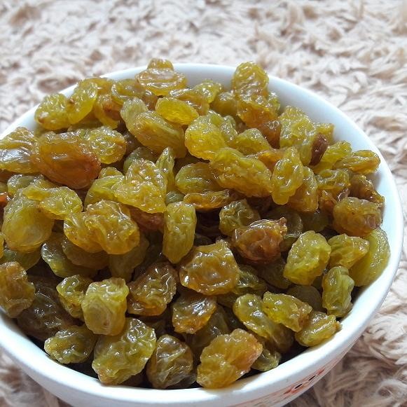 

DISKON Golden raisin 500 gram / kismis kuning / golden raisins seedless READY STOCK