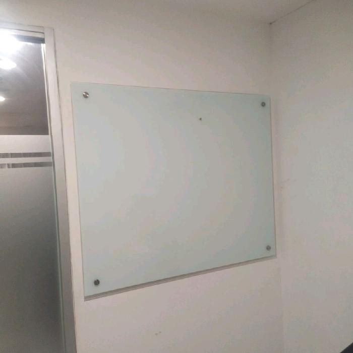 

Glassboard Magnetik uk.100x120cm / Papan Tulis Kaca