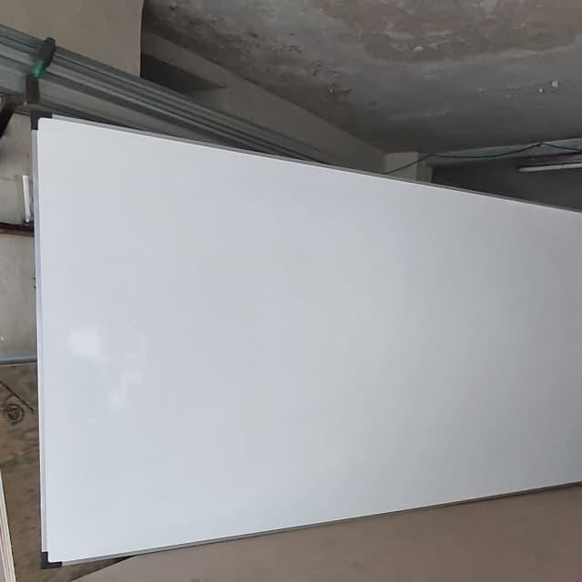 

whiteboard gantung 120 x 200cm Nonmagnetik