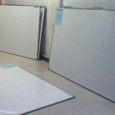 

whiteboard gantung 120 x 240cm
