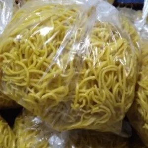 Mie kuning baso 1 bungkus / Bakso