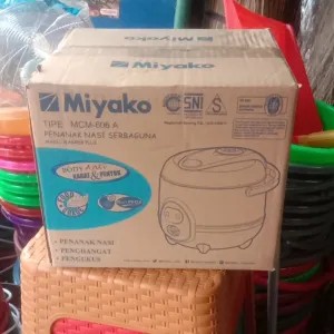 magic com Miyako kecil 0,6 liter