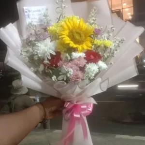 buket 1 matahari/2 mawar merah/aster