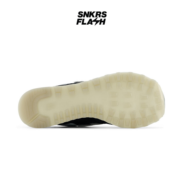 NEW BALANCE 574 Black White Sepatu Sneakers Unisex - U574PBB - Size 44.5