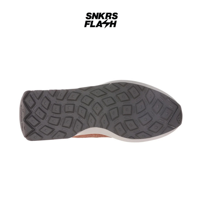 NEW BALANCE 370 Brown Sepatu Sneakers Unisex - U370AI - Size 39.5