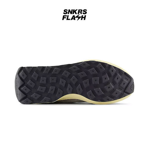 NEW BALANCE 370 White Grey Blue Sepatu Sneakers Pria  - U370VA - Size 39.5