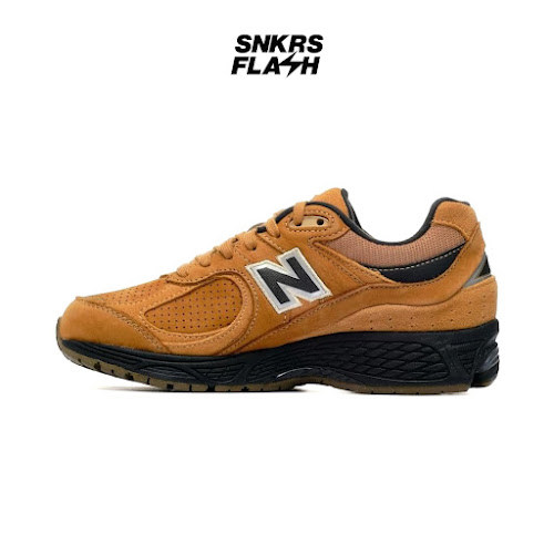 NEW BALANCE 2002 Tobacco Black Sepatu Sneakers Pria - M2002REI - Size 44