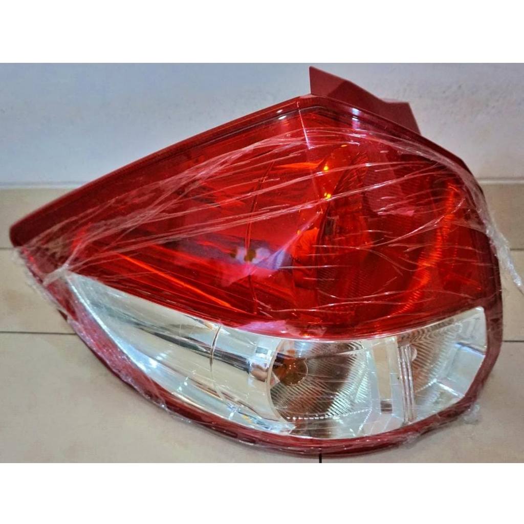 Stoplamp lampu belakang suzuki ertiga original