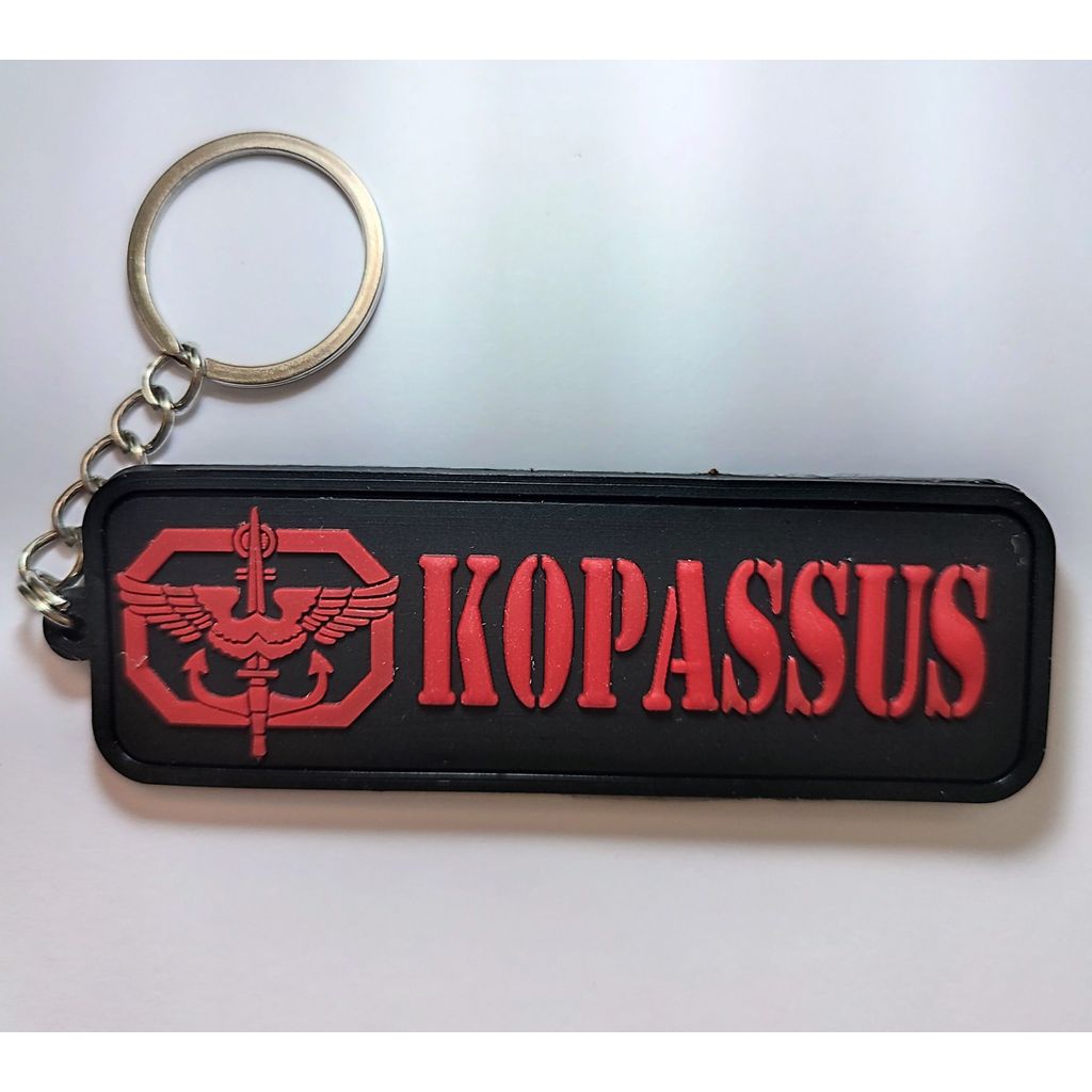 gantungan kunci kopassus list merah Mobil/Motor Tas - gantungan kunci karet kopassus