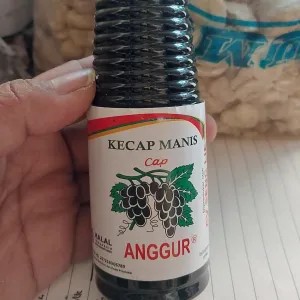 Kecap manis merk Anggur botol 135ml