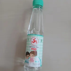 Larutan Cap Kaki Tiga Anak Botol 200ml