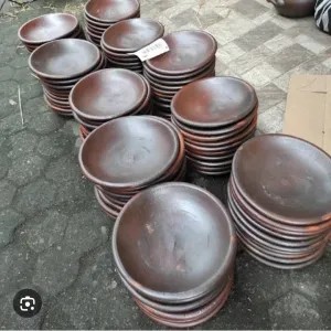 cobek tanah liat coklat hitam