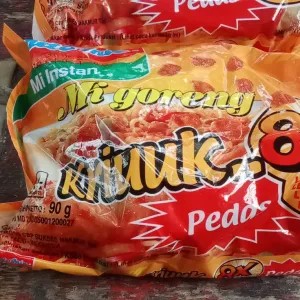 mie goreng kriuk pedas