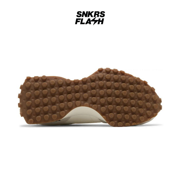 NEW BALANCE 327 MOONBEAM BLACK GUM - WS327GD - Size 38