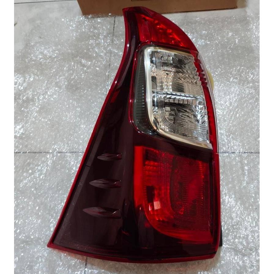 Stoplamp lampu belakang toyota avanza veloz 2016 2017 original