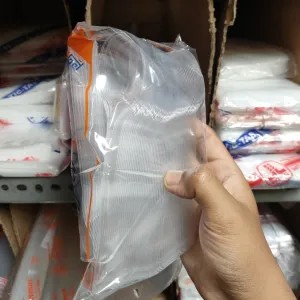 Sendok Makan Plastik Bening isi 100