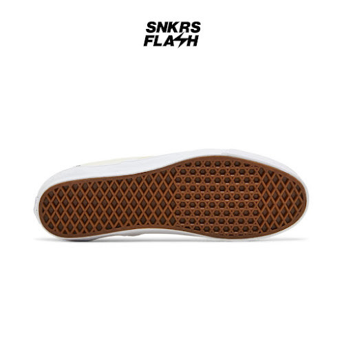 VANS Slip On Reissue 98 Checkerboard Black White Sepatu Sneakers Unisex - VN000CSE2BO - Size 40