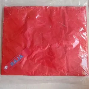 kresek merah besar/ kresek laundry (40x65)