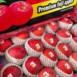 Apel Fuji Premium Pohon (500gr)