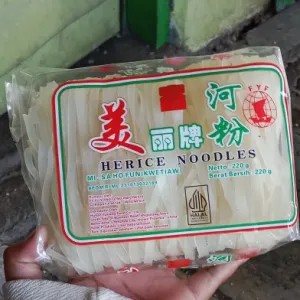 mie kwetiau kering 220 gram