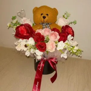 kode AA Bloom Box flower Artificial With boneka (boneka random color 1kg