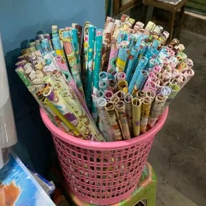 Kertas Kado Motif Lucu