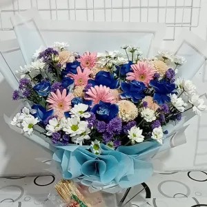 23.buket mawar biru