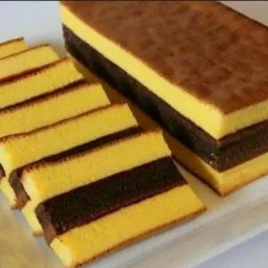 kue bolu lapis Surabaya isi 3 biji