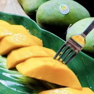 potongan mangga alpukat harum manis UK cup 750 ml 750ml
