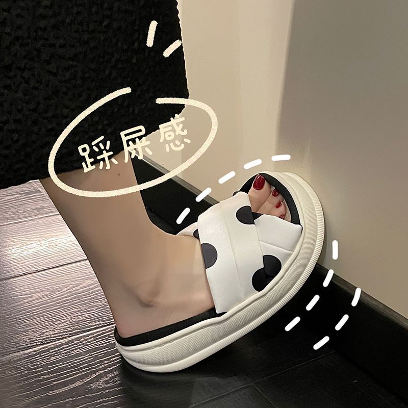 Sandal jepit polkadot tali silang bawah tebal gadis-gadis rumah yang lucu dan nyaman bisa memakai sa