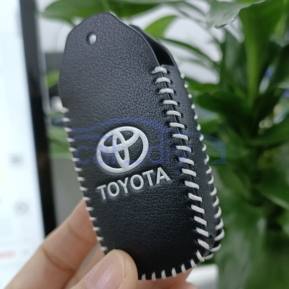 Kulit Sarung Kunci Mobil Remote Key Case Cover Shell Holder Key Fob Keychain Untuk Toyota Raize2022Baru Veloz2022 Avanza2Aksesoris2