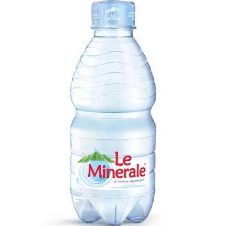 

Le Minerale Air Mineral Botol 330ML