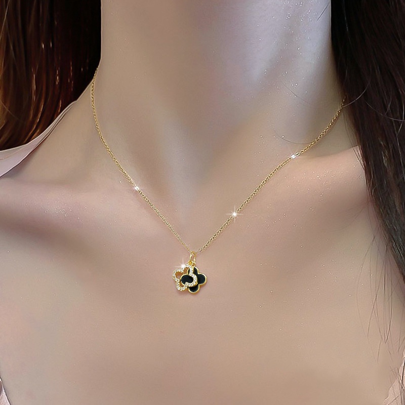 Kalung Titanium Asli Wanita Anti Karat Emas 18K Clover Aksesoris