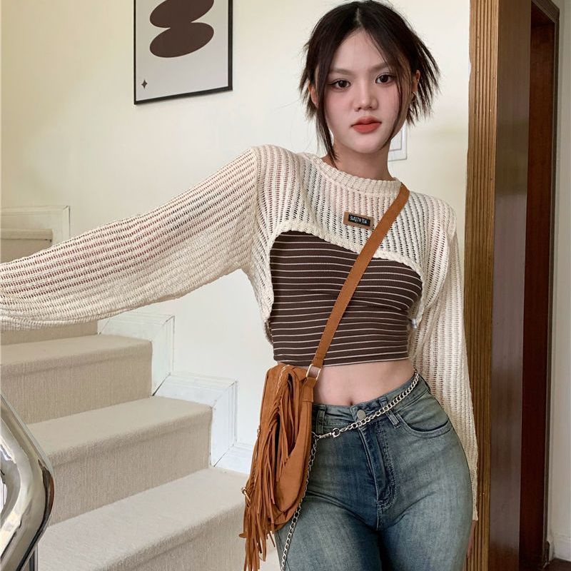 Red Hot girl style setelan dua potong trendi dan tipis temperamen berongga lengan panjang tabir surya rajutan blus musim panas kamisol bergaris wanita