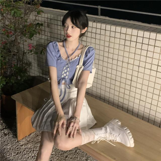 Red Pendek Menggantung Leher One-Shoulder Slim Fit T-shirt Wanita Rasa Desain Niche Dua Setelan Jas Baru Lengan Pendek atasan