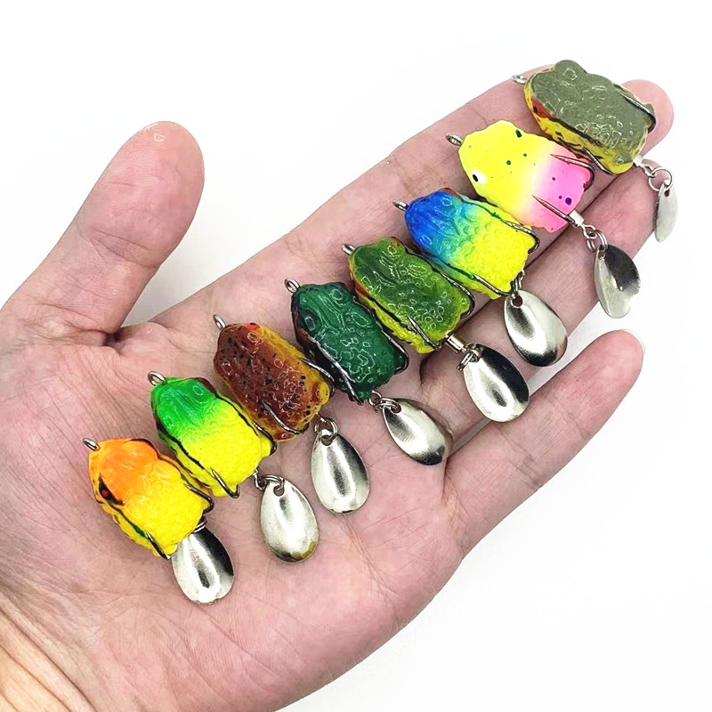 1pcs Soft Frog Fishing Lure Double Hooks 2.5cm 3g Topwater Bass Frog Spoon Spinner Umpan Mengambang Buatan Fishing Tackle