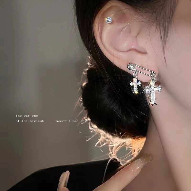 Korea Retro Kreatif Berlian Cross Pin Bentuk Anting Wanita Earrings Aksesoris