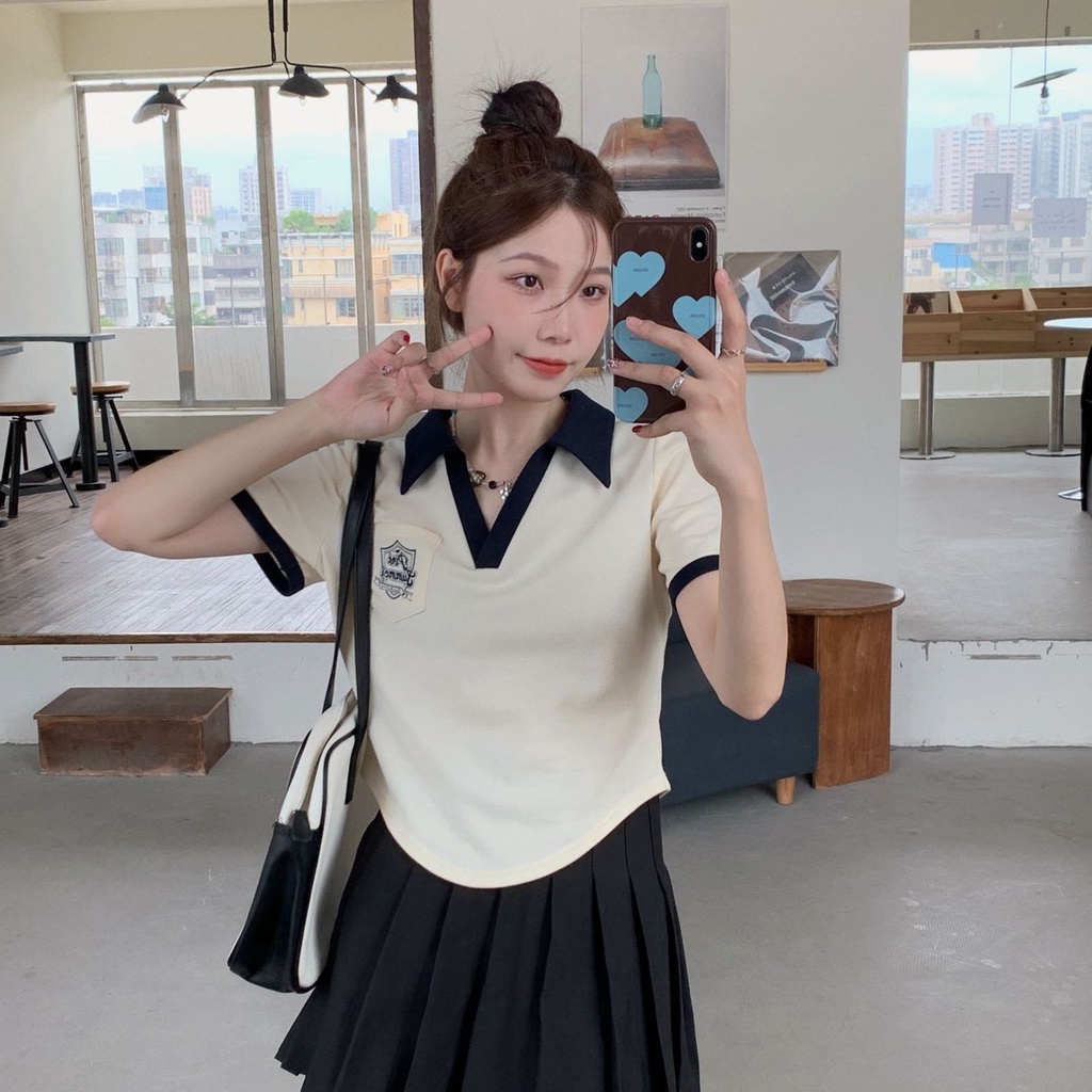 Red Katun Lengan Pendek T-shirt Wanita 2022 Musim Panas Baru College Slim Polo Kerah T-shirt In Top